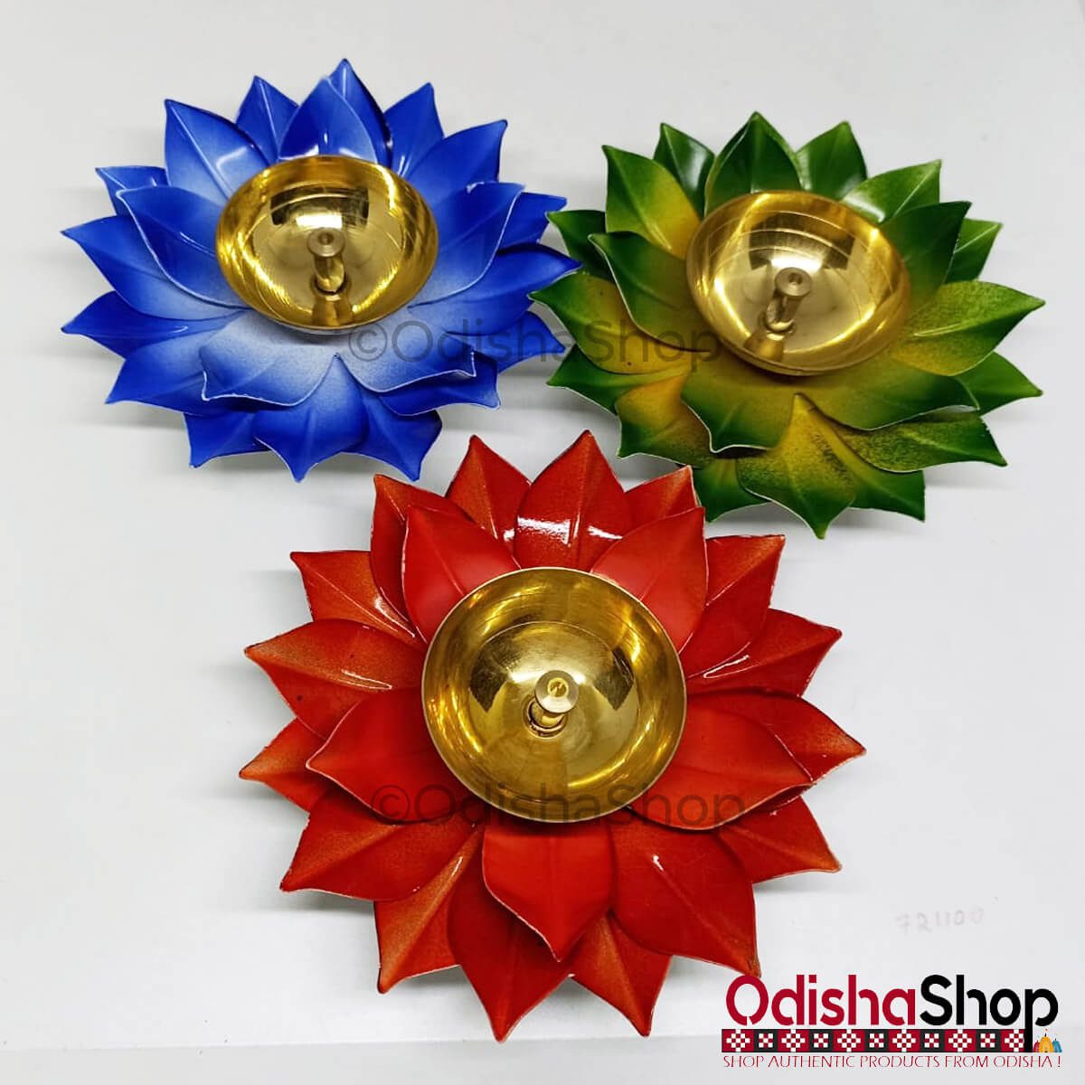 Read more about the article Brass And Lotus Design Diya For Puja